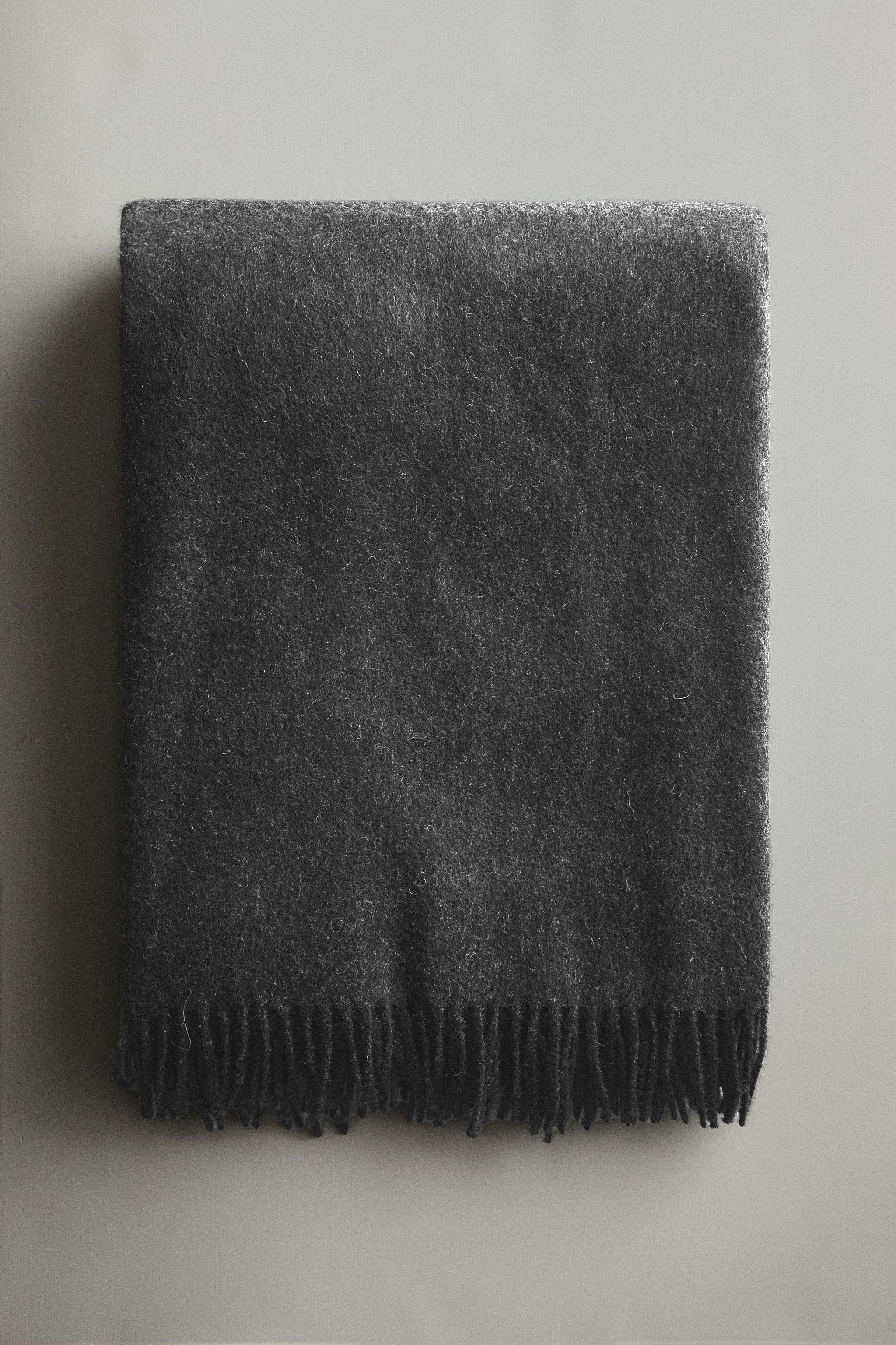 CASHMERE THROW